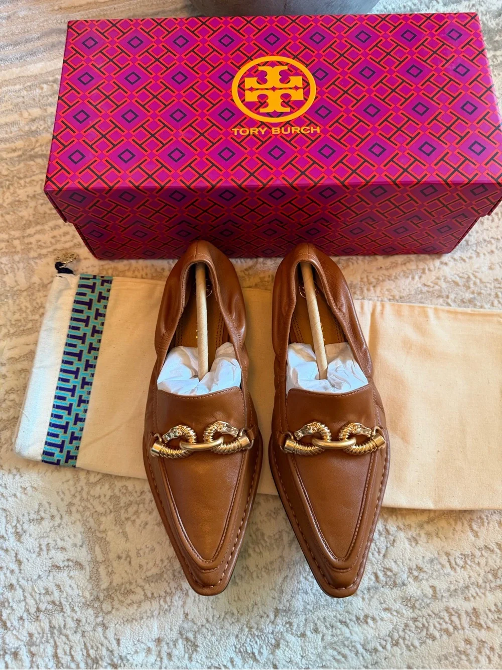 Tory Burch JESSA POINTY TOE LOAFERS with Gold Chain